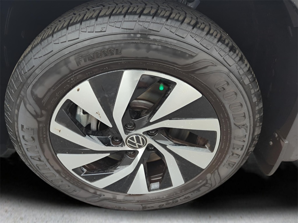 Used 2025 Volkswagen Tiguan SUV