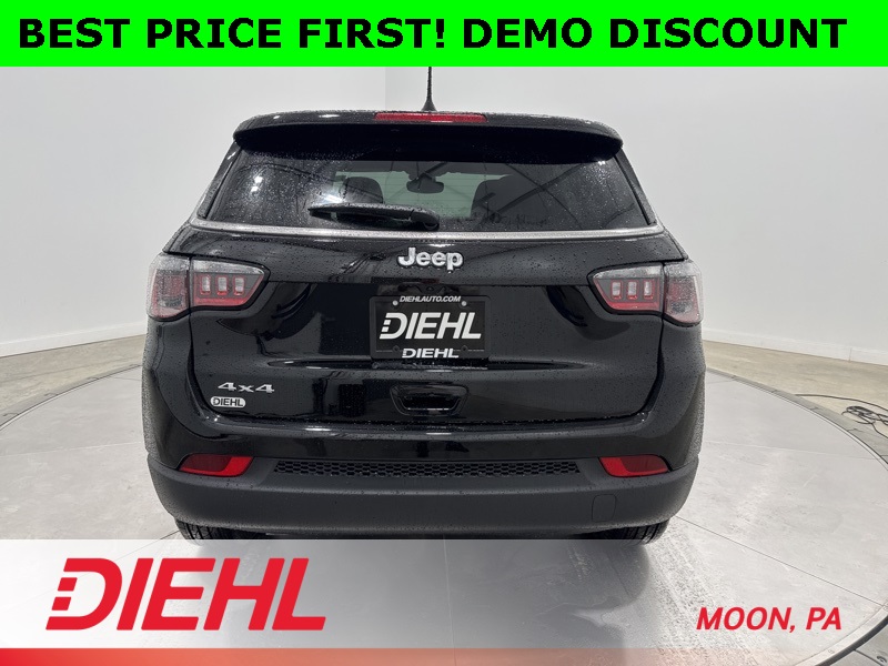 2025 Jeep Compass Sport photo 2