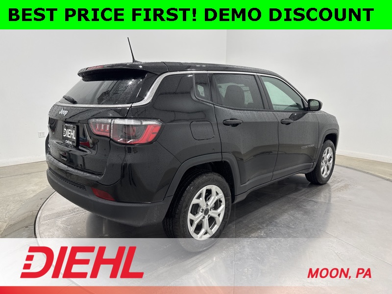 2025 Jeep Compass Sport photo 3