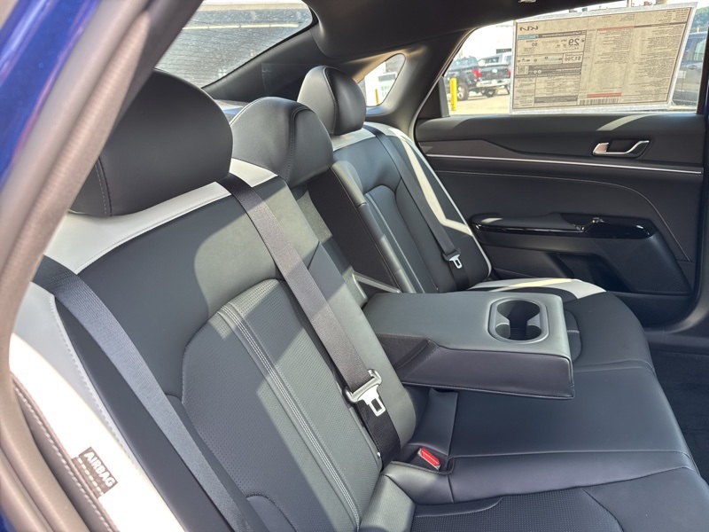 2026 Kia K5 GT-Line photo 11