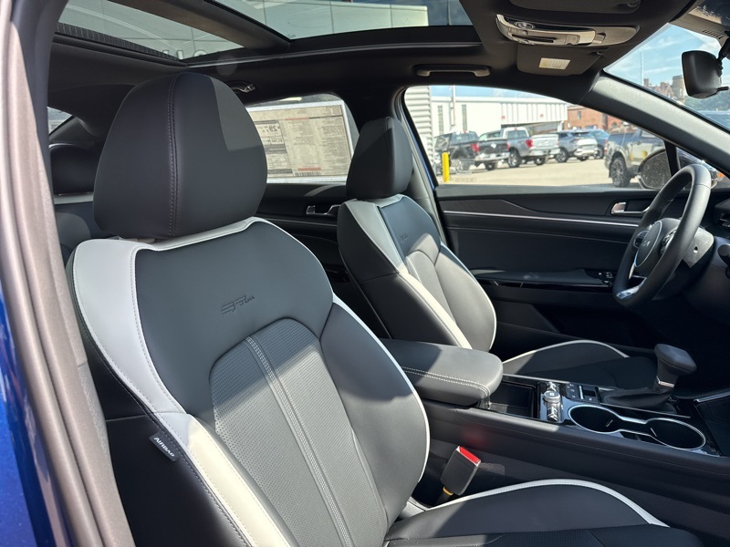 2026 Kia K5 GT-Line photo 13