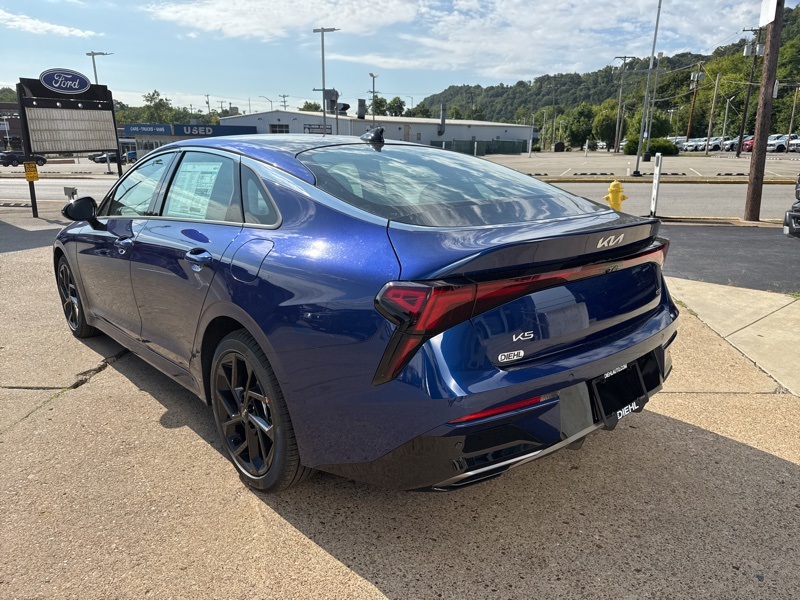 2026 Kia K5 GT-Line photo 5