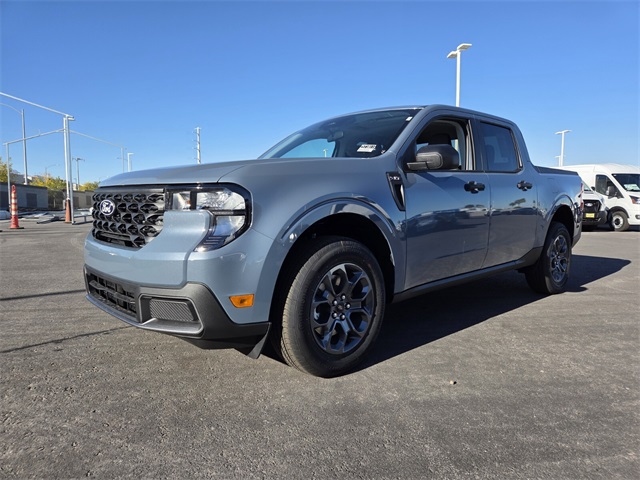 New 2025 Ford Maverick XLT 4D Crew Cab