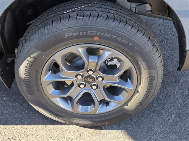 New 2025 Ford Maverick XLT 4D Crew Cab