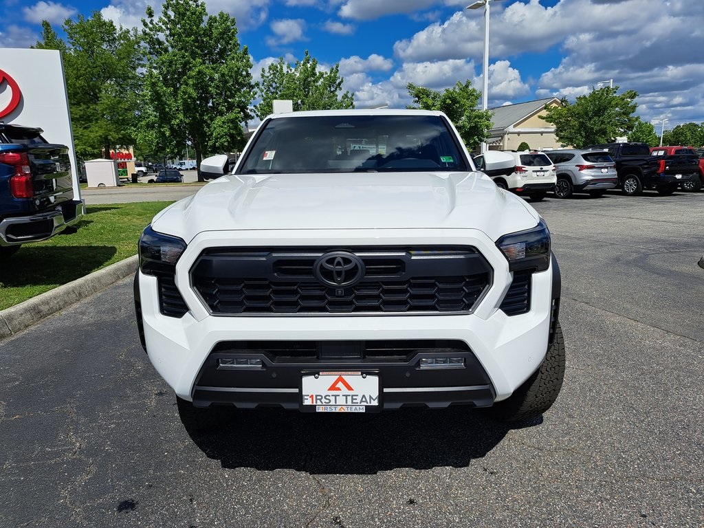 2025 Toyota Tacoma TRD Off-Road Double Cab photo 2