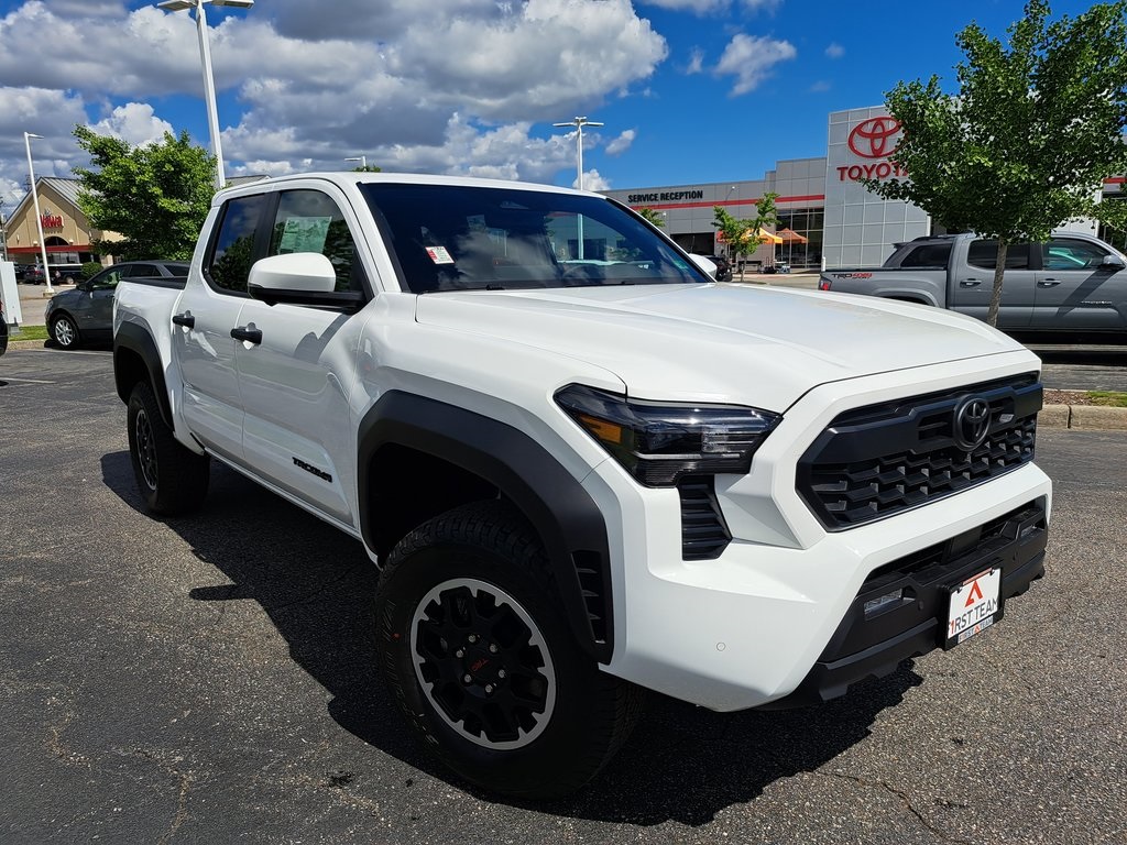 2025 Toyota Tacoma TRD Off-Road Double Cab photo 3
