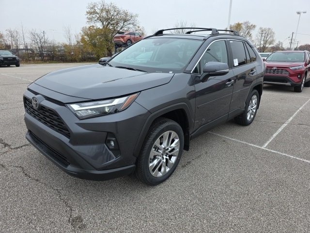2025 Toyota RAV4 XLE Premium photo 3