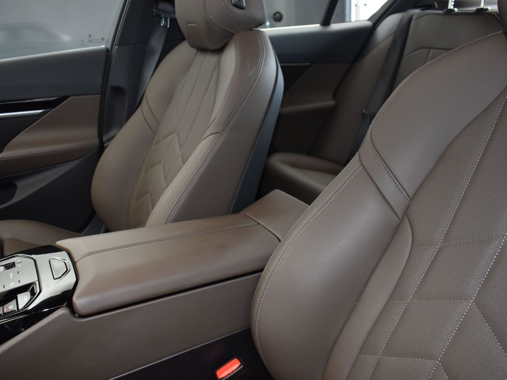 2024 Cape York Green Metallic BMW 5 Series 530i RWD Sedan