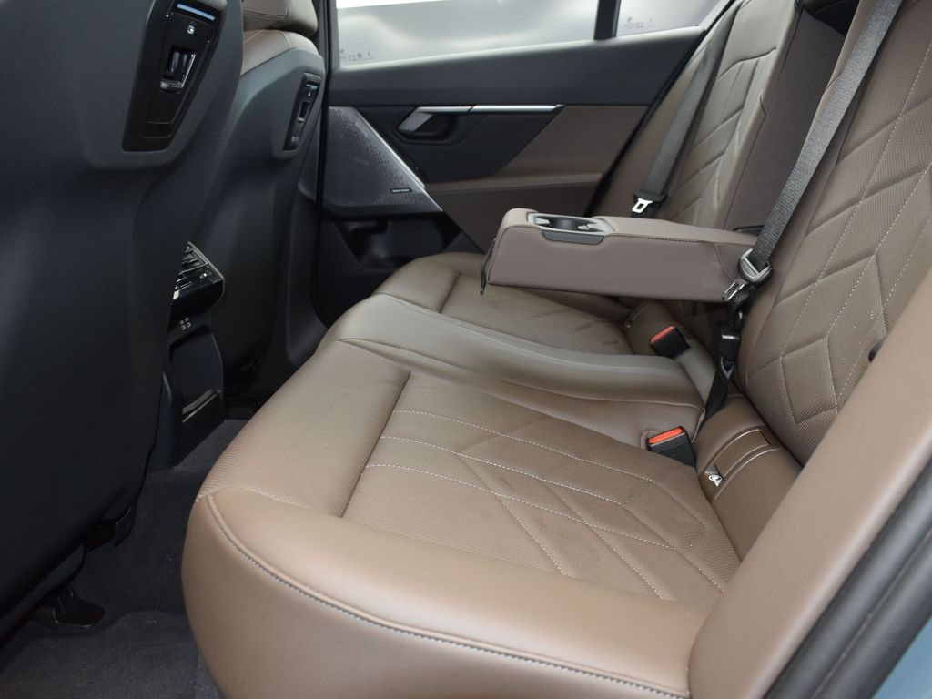2024 Cape York Green Metallic BMW 5 Series 530i RWD Sedan