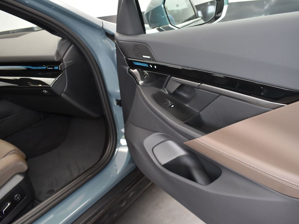 2024 Cape York Green Metallic BMW 5 Series 530i RWD Sedan