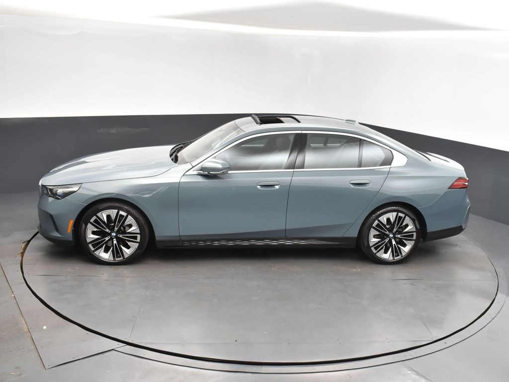 2024 Cape York Green Metallic BMW 5 Series 530i RWD Sedan