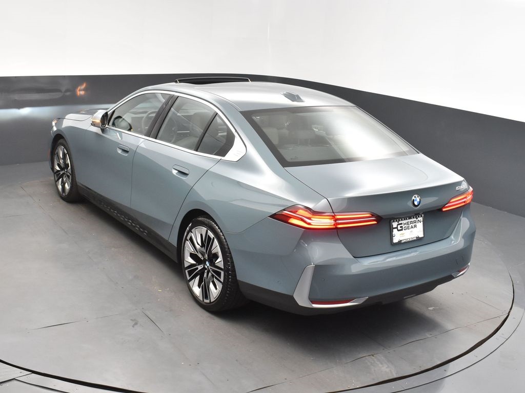 2024 Cape York Green Metallic BMW 5 Series 530i RWD Sedan
