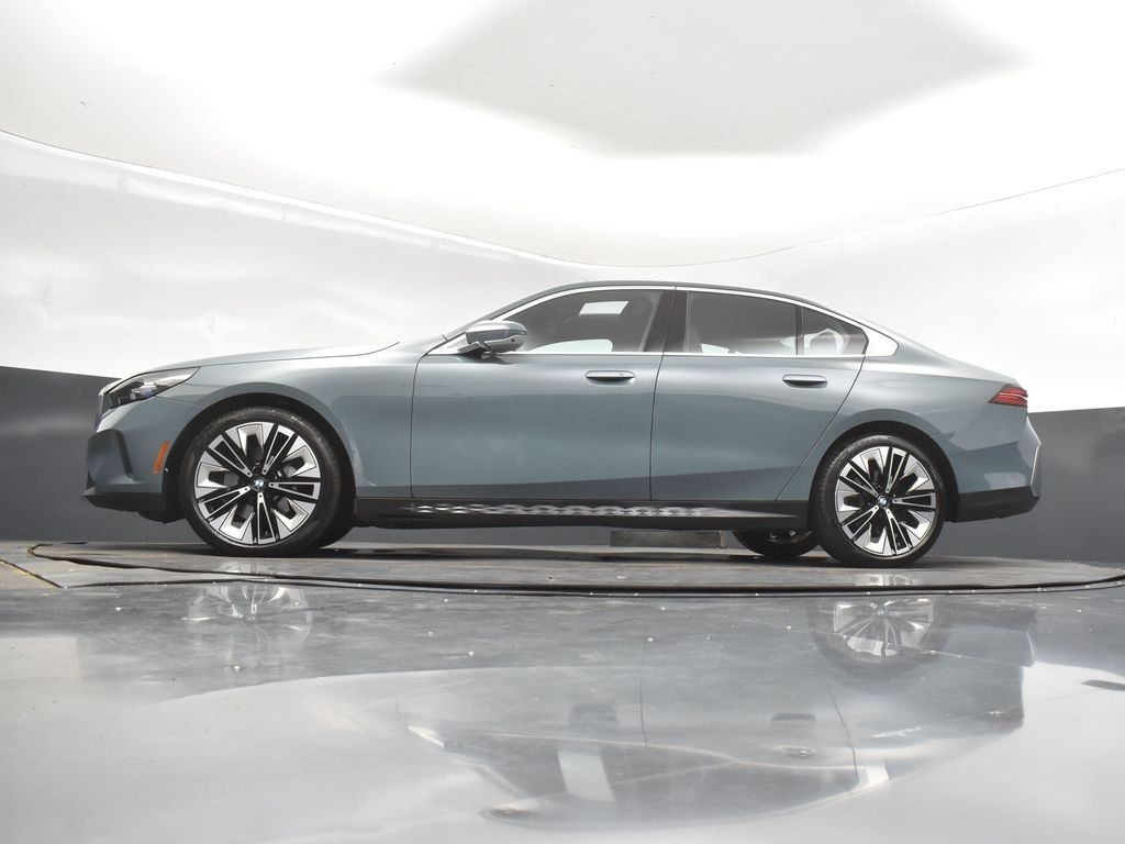 2024 Cape York Green Metallic BMW 5 Series 530i RWD Sedan
