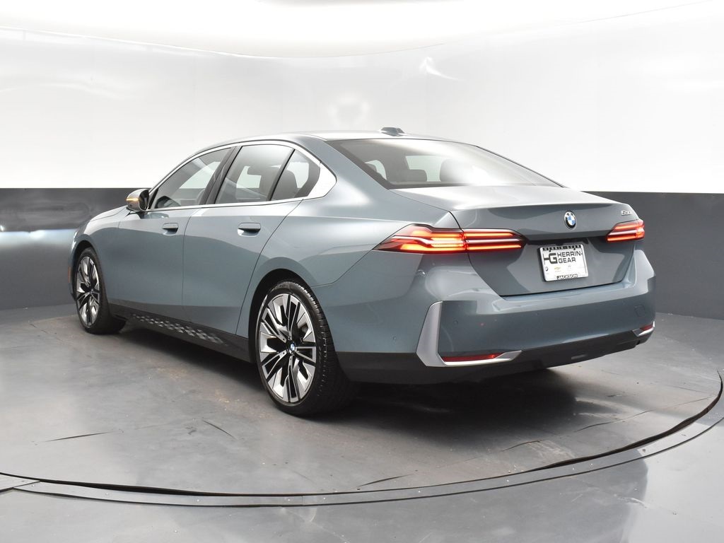 2024 Cape York Green Metallic BMW 5 Series 530i RWD Sedan