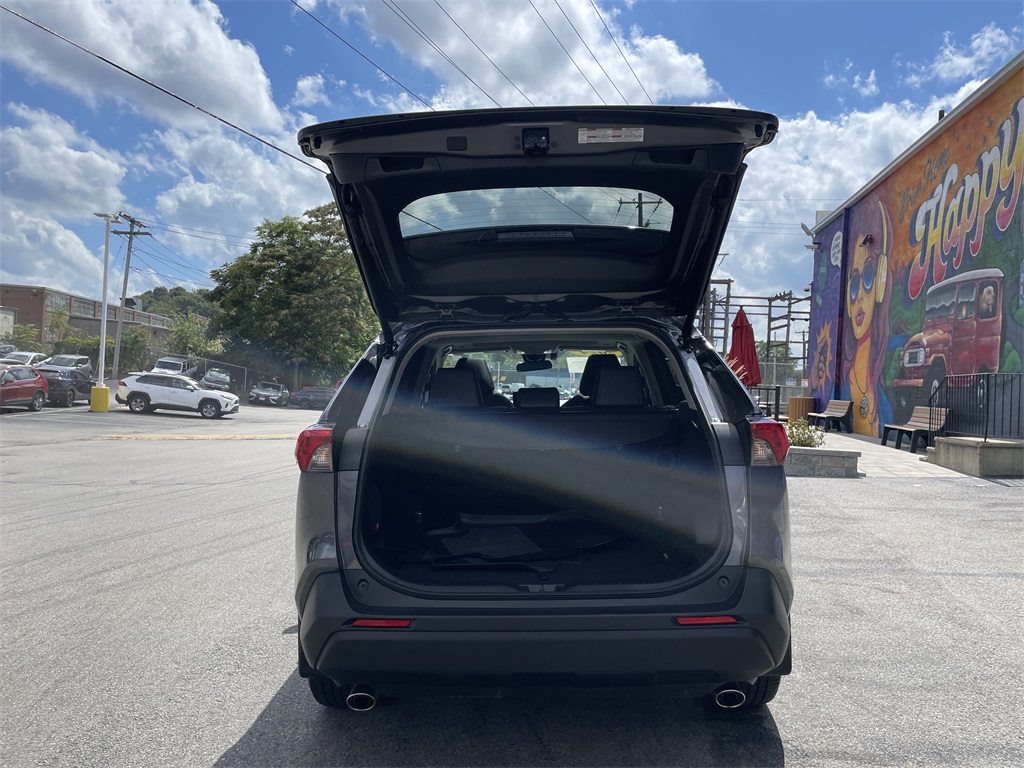 2024 Toyota RAV4 XLE Premium photo 7