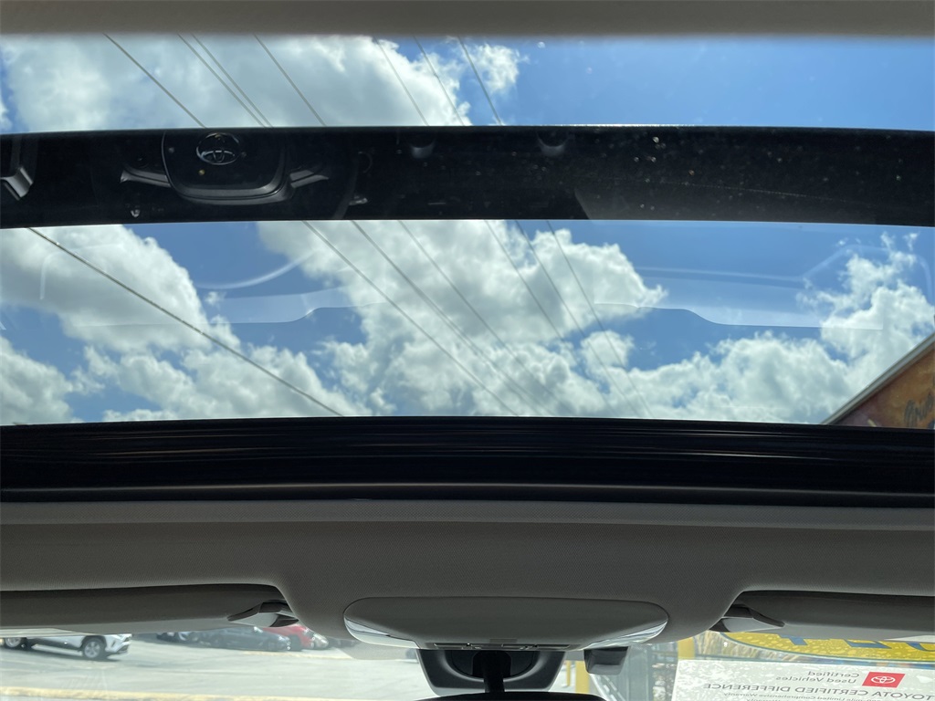 2024 Toyota RAV4 XLE Premium photo 16