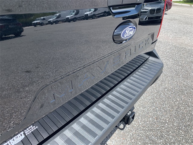 2025 Shadow Black Ford Maverick XLT FWD Truck