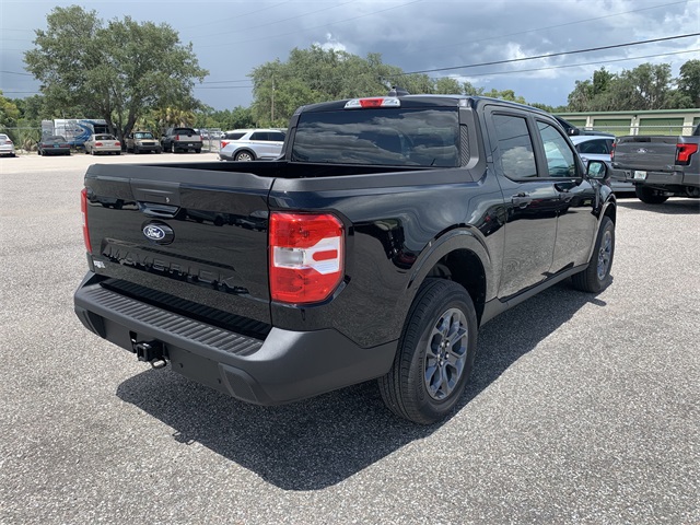 2025 Shadow Black Ford Maverick XLT FWD Truck