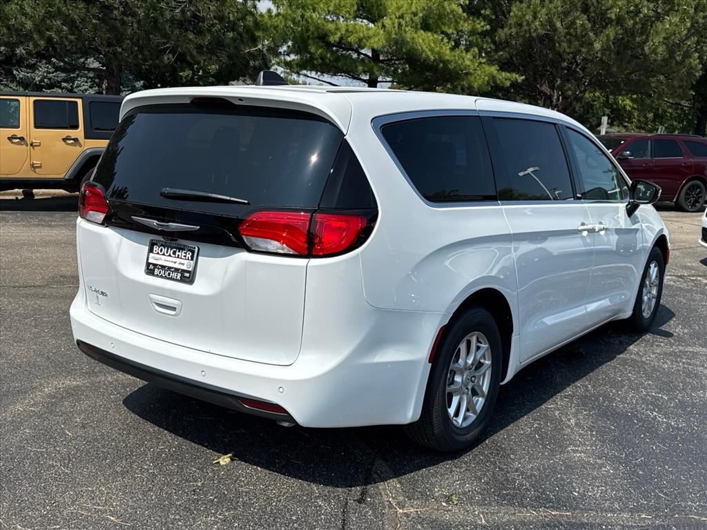 2026 Chrysler Voyager LX photo 2
