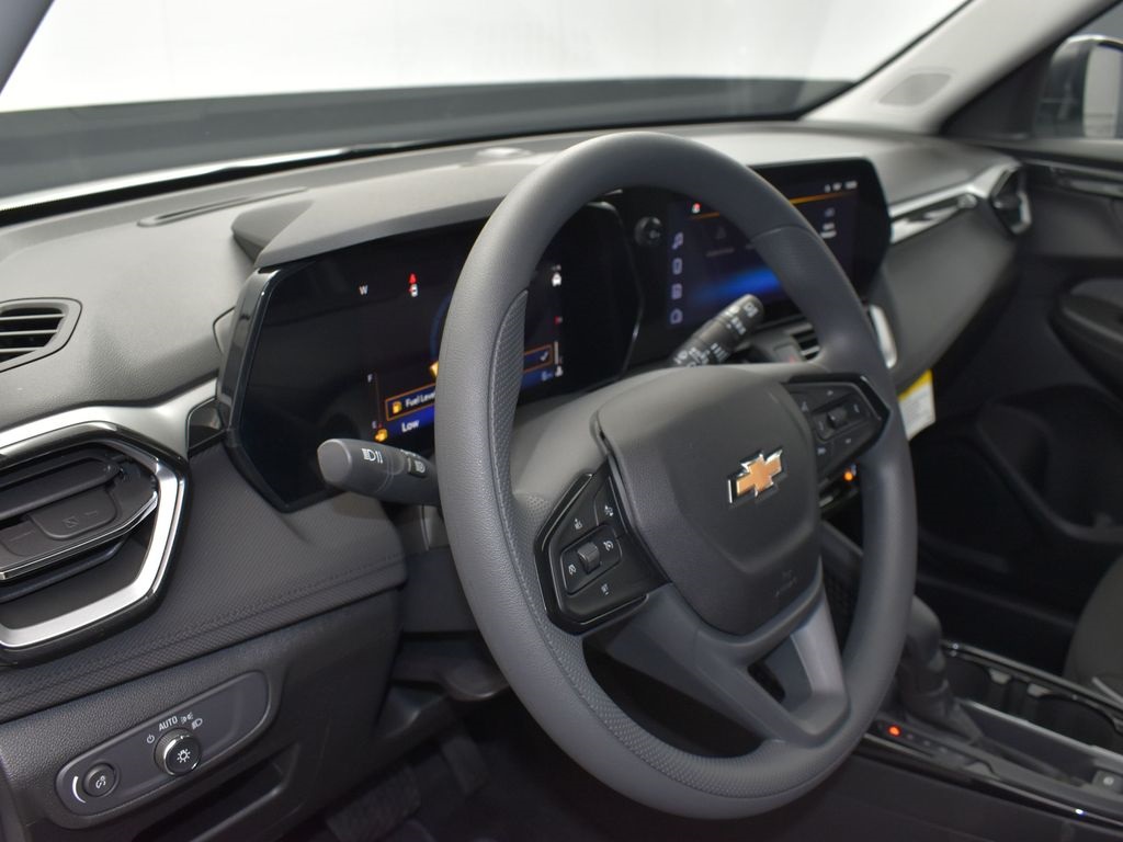 2025 Summit White Chevrolet TrailBlazer LS FWD SUV