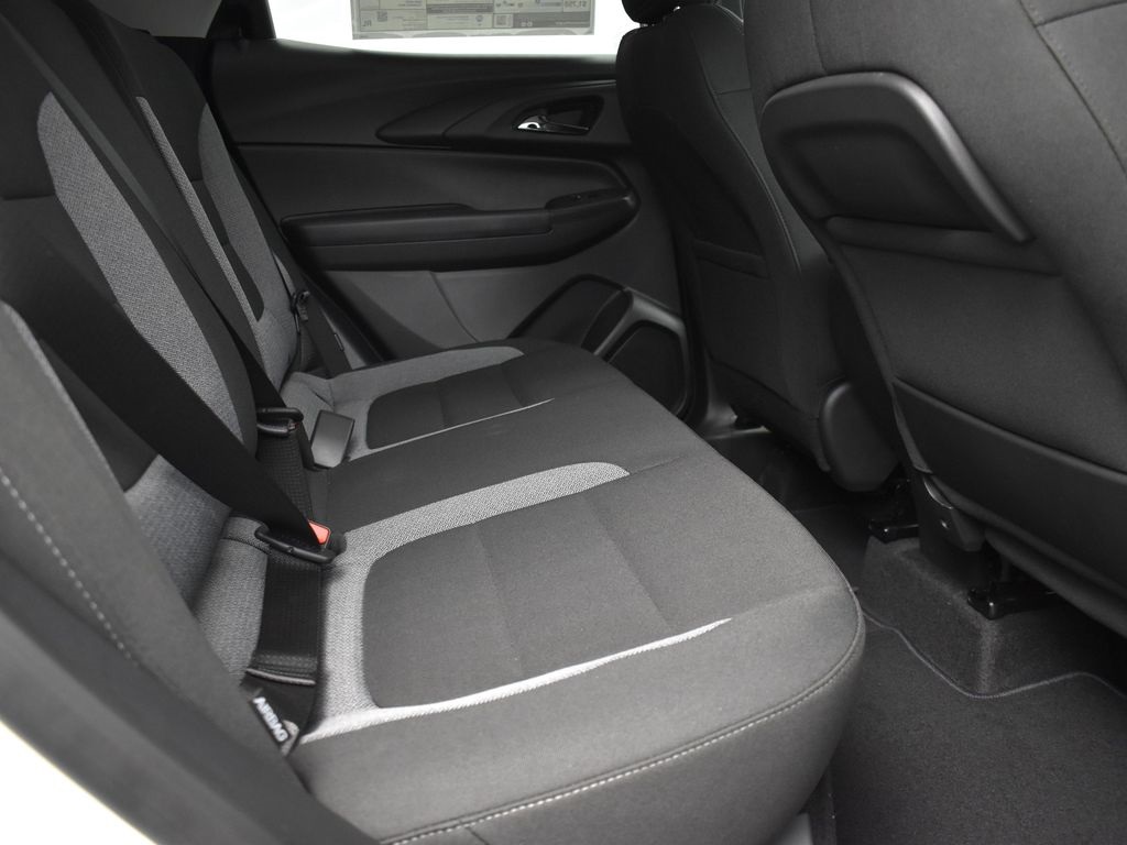 2025 Summit White Chevrolet TrailBlazer LS FWD SUV