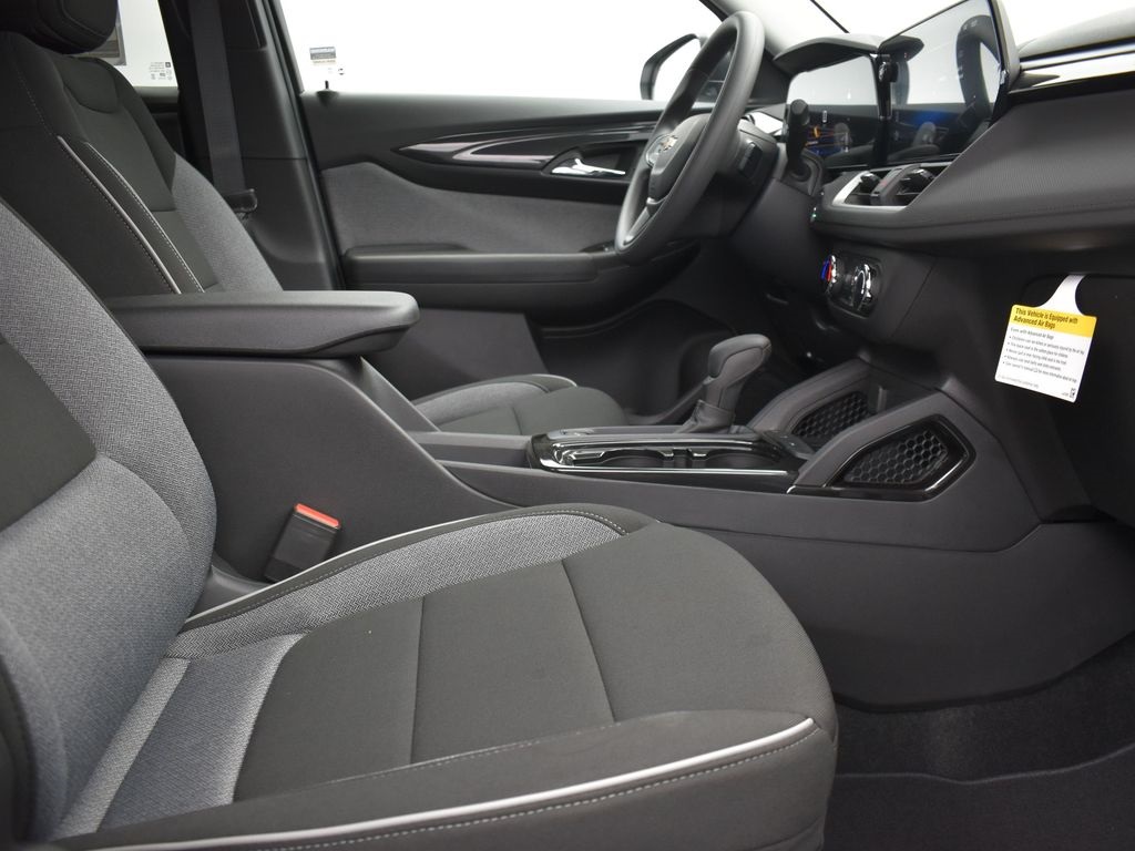 2025 Summit White Chevrolet TrailBlazer LS FWD SUV