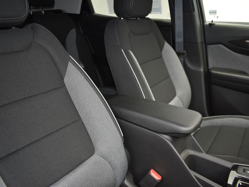 2025 Summit White Chevrolet TrailBlazer LS FWD SUV