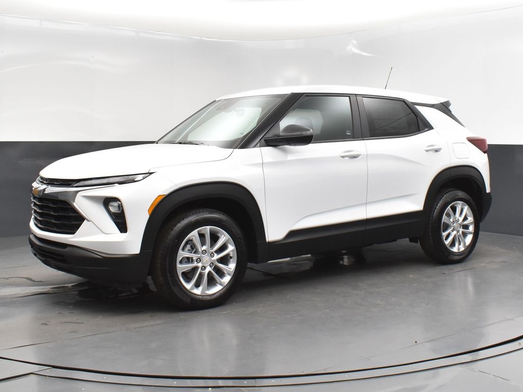 2025 Summit White Chevrolet TrailBlazer LS FWD SUV