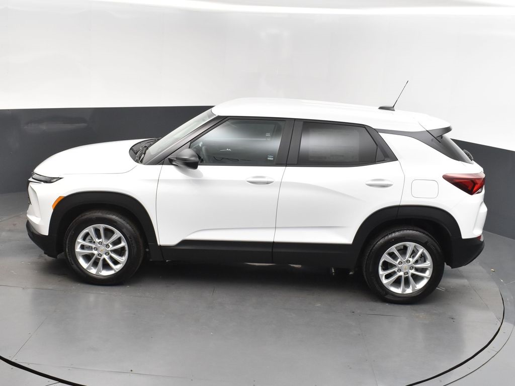 2025 Summit White Chevrolet TrailBlazer LS FWD SUV