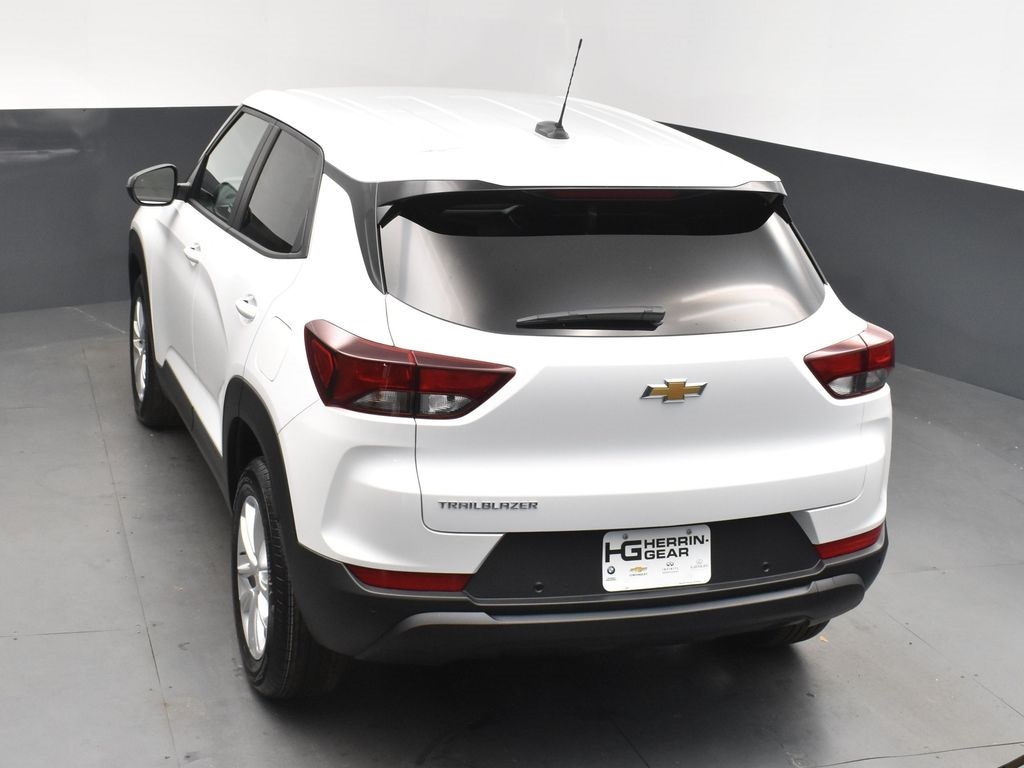 2025 Summit White Chevrolet TrailBlazer LS FWD SUV
