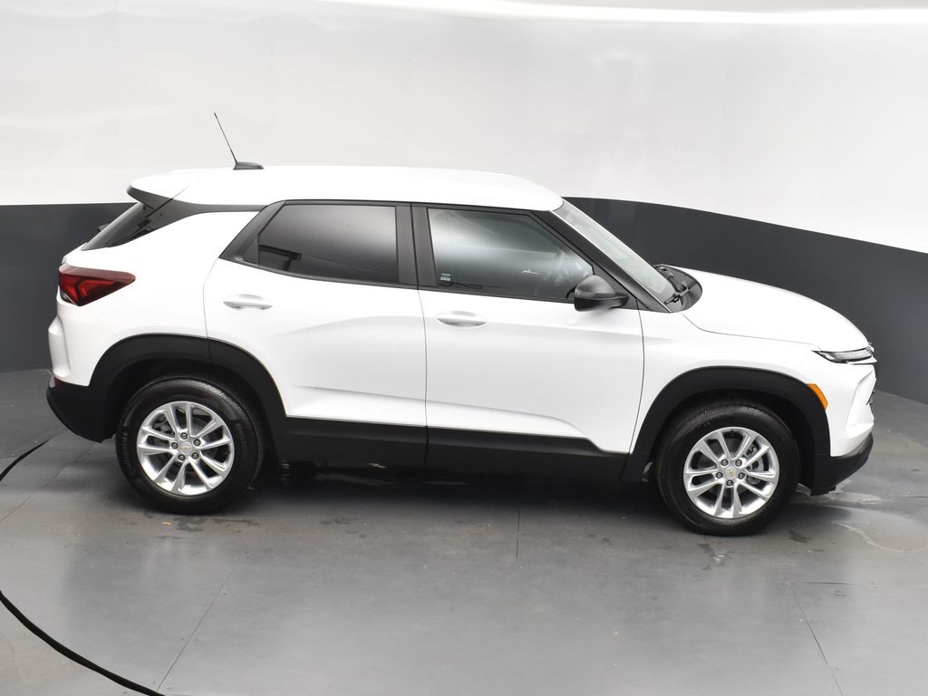 2025 Summit White Chevrolet TrailBlazer LS FWD SUV