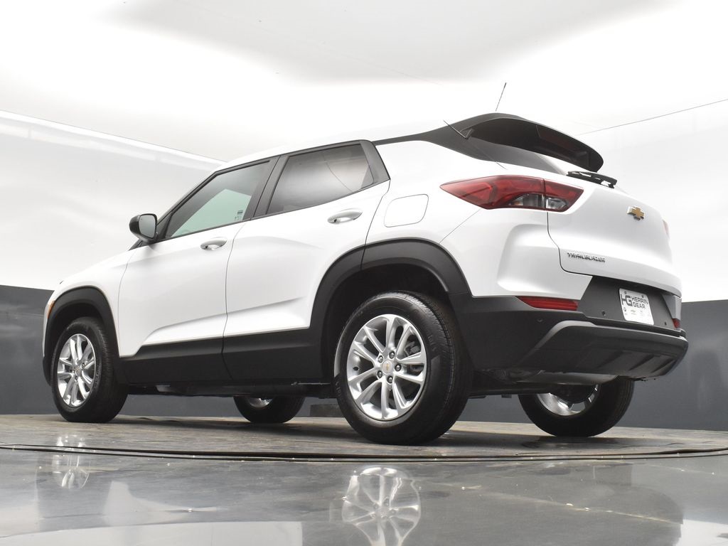 2025 Summit White Chevrolet TrailBlazer LS FWD SUV
