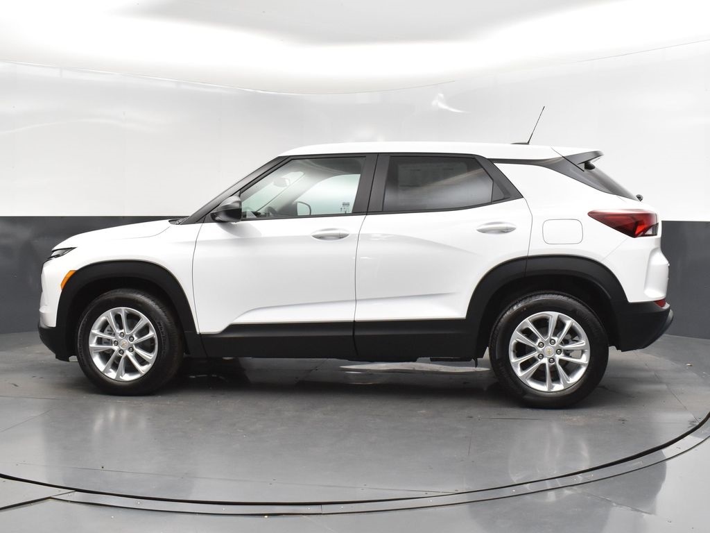 2025 Summit White Chevrolet TrailBlazer LS FWD SUV