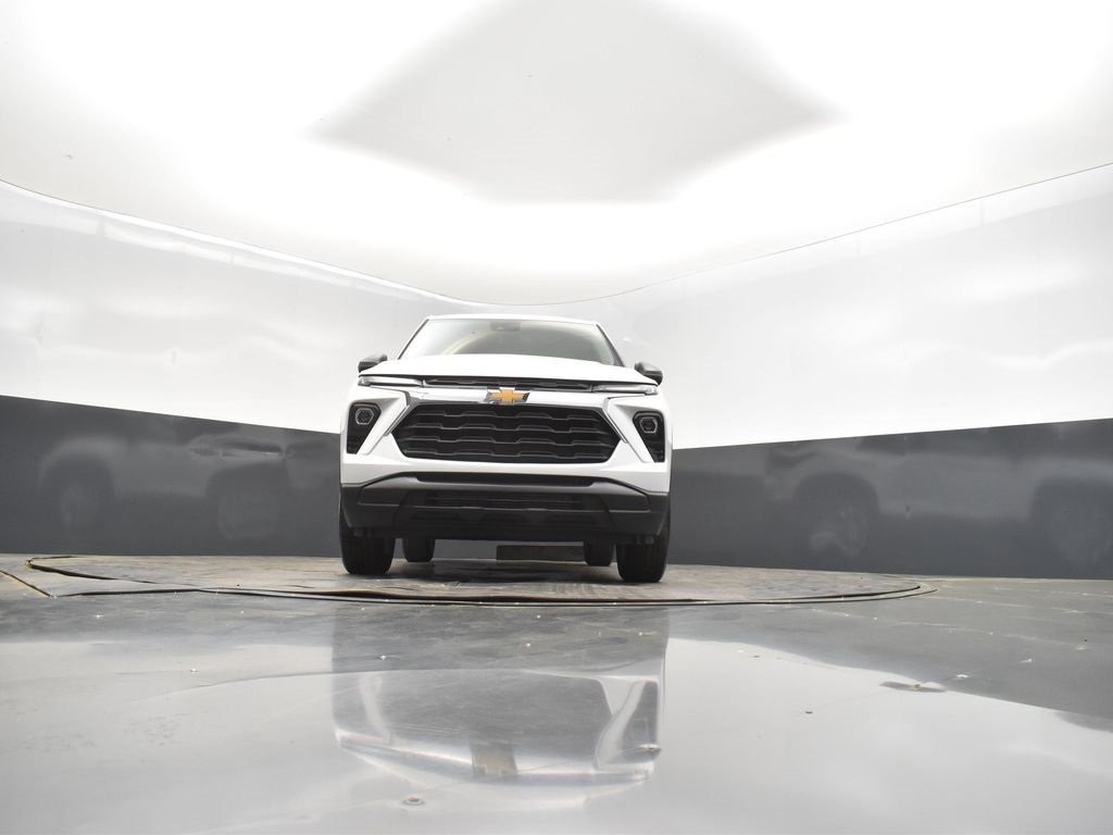 2025 Summit White Chevrolet TrailBlazer LS FWD SUV