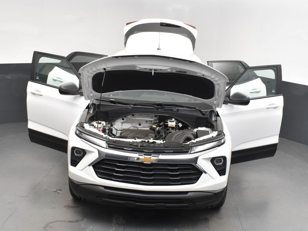 2025 Summit White Chevrolet TrailBlazer LS FWD SUV