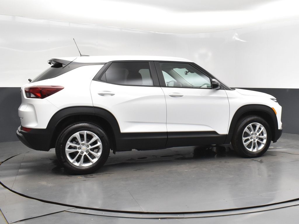 2025 Summit White Chevrolet TrailBlazer LS FWD SUV