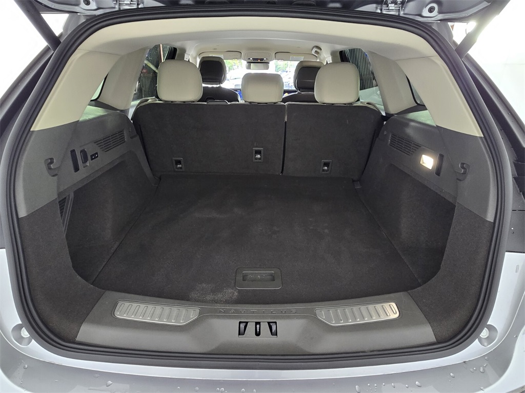 new 2025 Lincoln Nautilus car, priced at $54,083