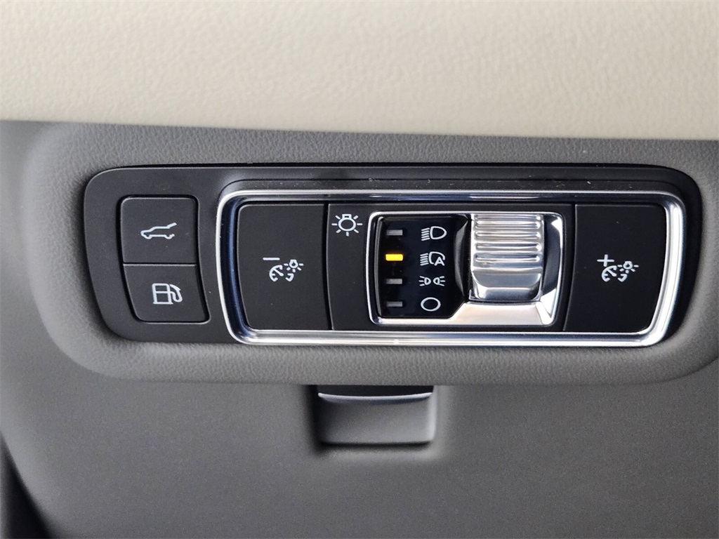 new 2025 Lincoln Nautilus car, priced at $54,083