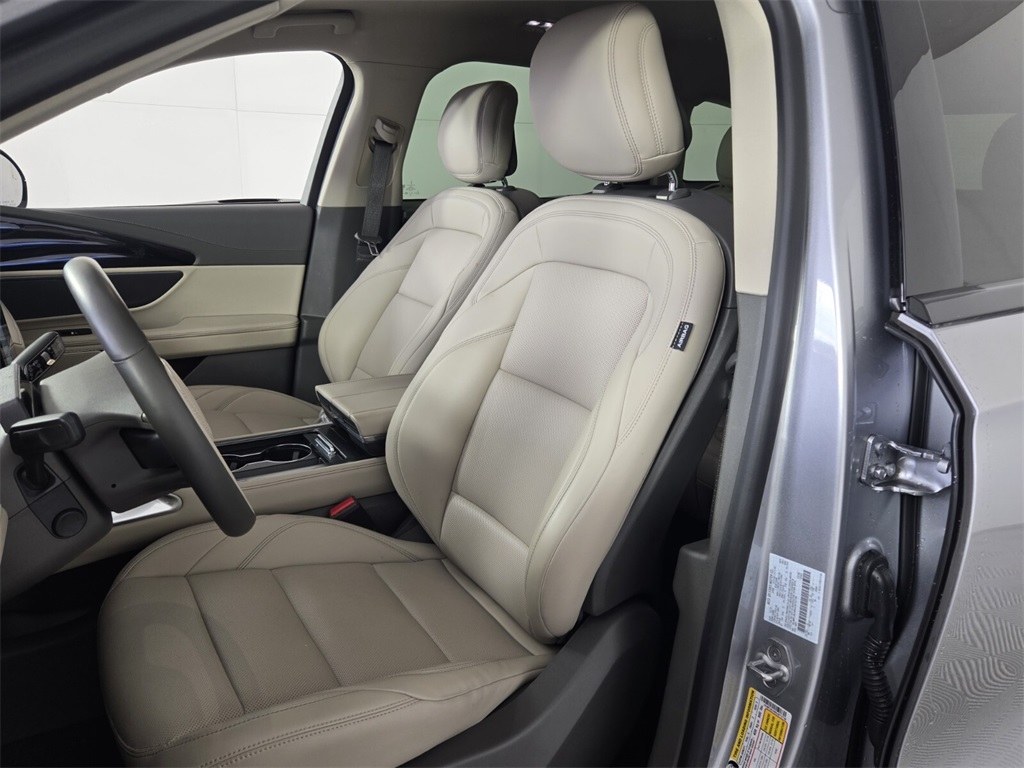 new 2025 Lincoln Nautilus car, priced at $54,083