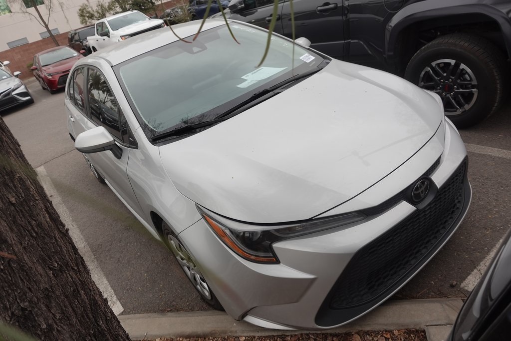 Used 2022 Toyota Corolla LE with VIN 5YFEPMAE5NP317580 for sale in Northfield, Minnesota