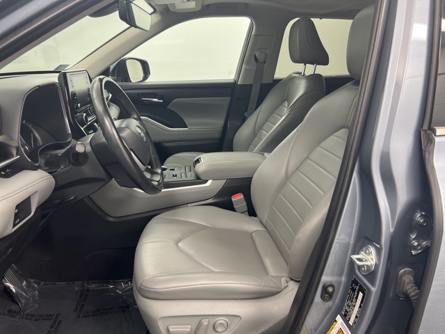 2022 Toyota Highlander XLE photo 17