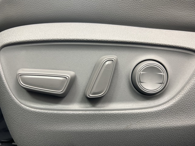 2022 Toyota Highlander XLE photo 18