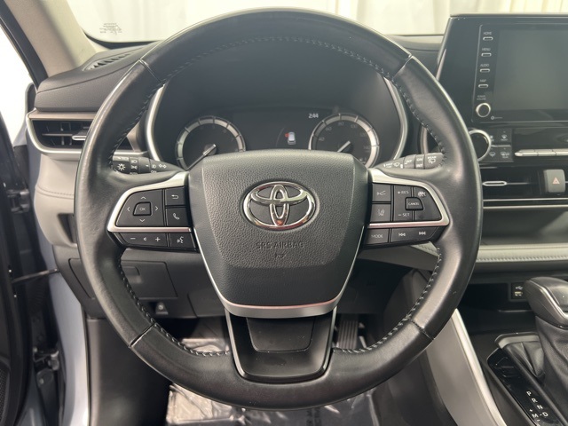 2022 Toyota Highlander XLE photo 19