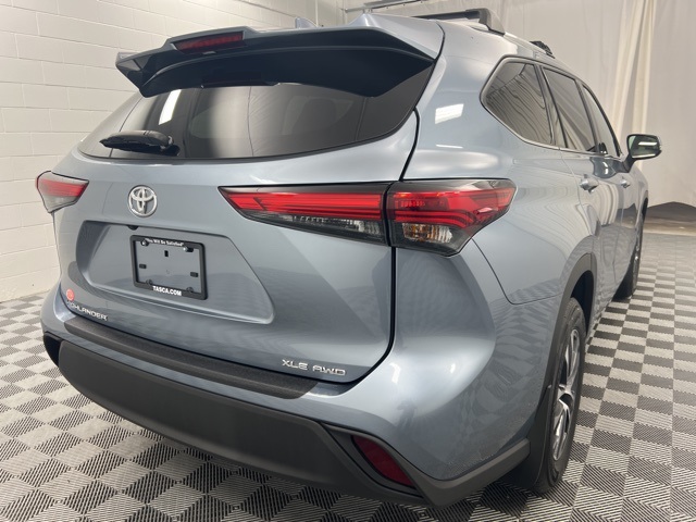 2022 Toyota Highlander XLE photo 5