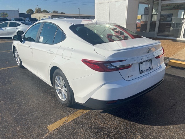 2026 Toyota Camry LE photo 2