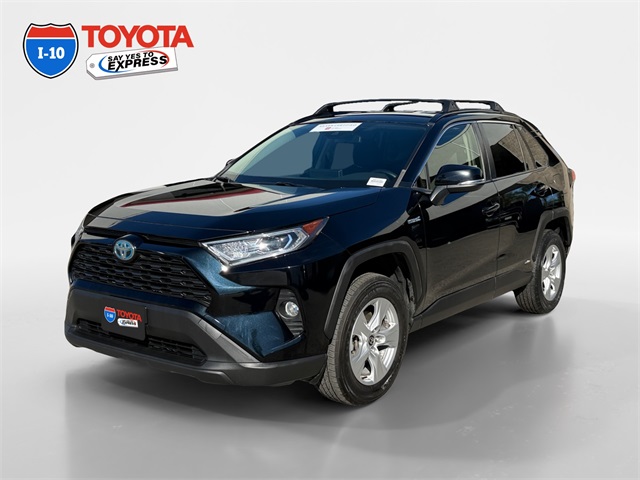 2020 Toyota RAV4 XLE's photo