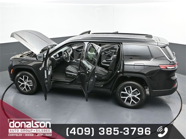 new 2024 Jeep Grand Cherokee L car, priced at $44,500