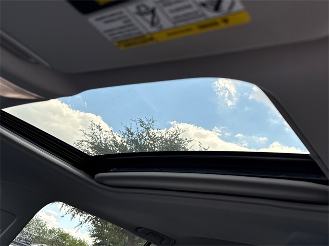 2022 Toyota RAV4 XLE photo 13