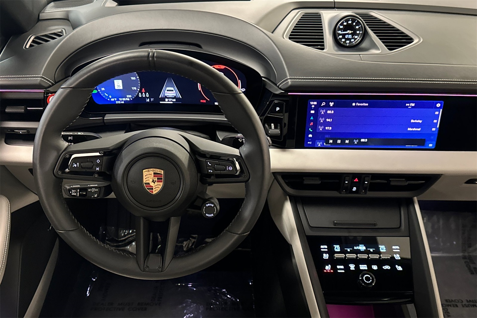 2024 Porsche Macan 4 Electric photo 15