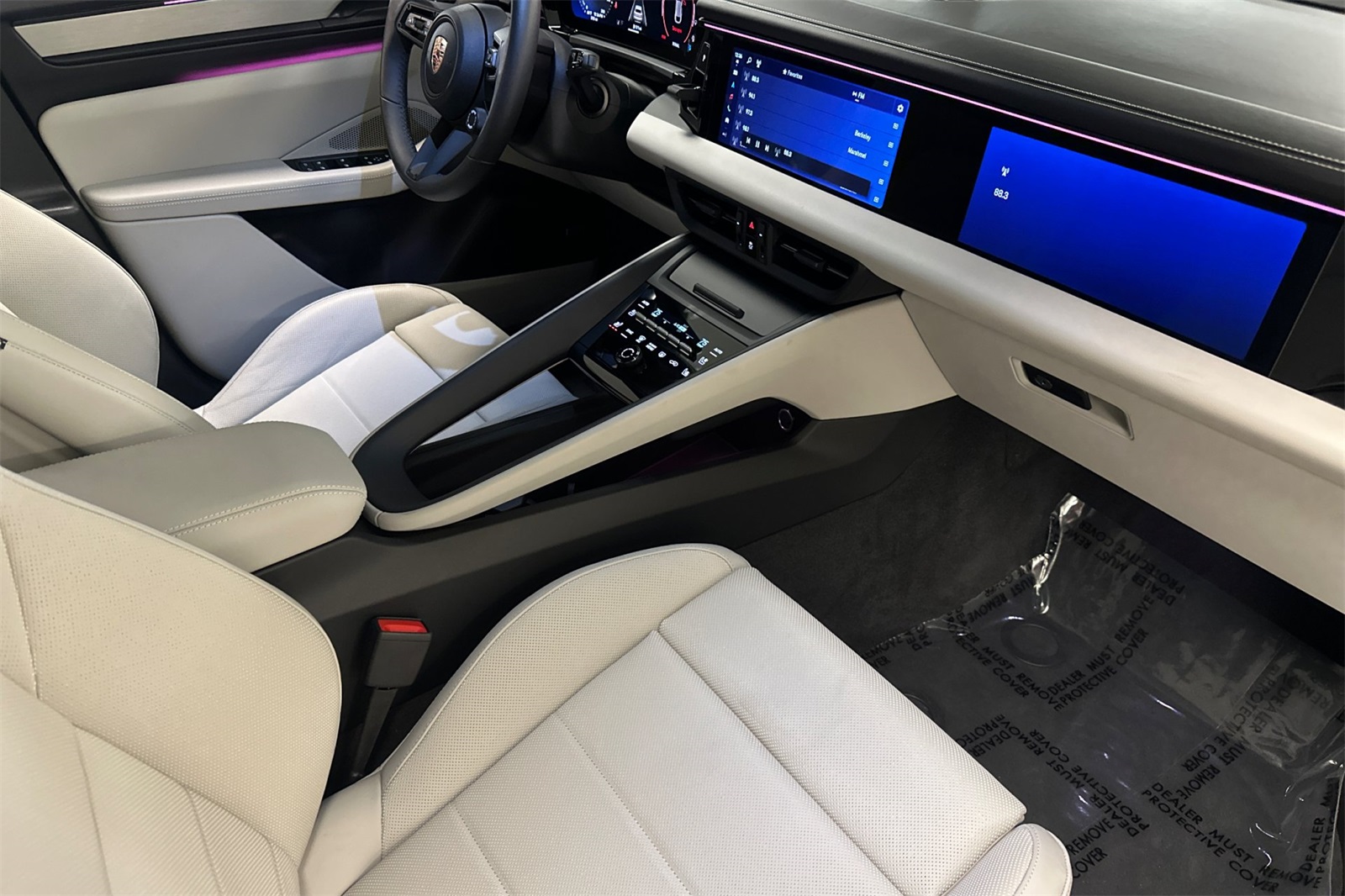 2024 Porsche Macan 4 Electric photo 16